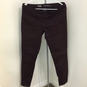Mid-rise Maroon jeggings